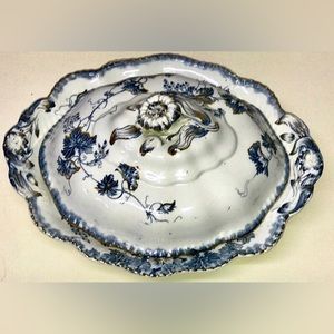 Vintage JOHN MADDOCK & SONS Virginia Slate Blue Gold Trim Covered Serving Bowl